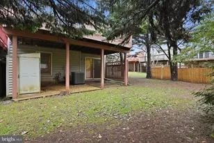 11311 Hollowstone Dr, North Bethesda, MD 20852 - Photo 30