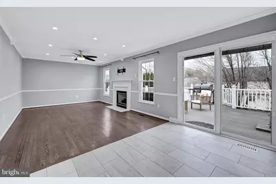 21319 Emerald Drive, Germantown, MD 20876 - Photo 8