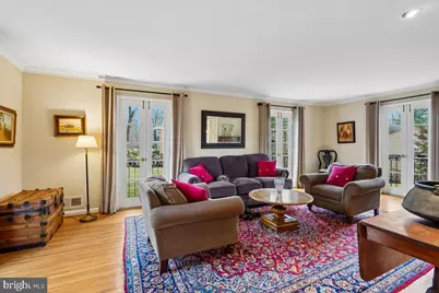 8812 Maxwell Drive, Potomac, MD 20854 - Photo 4