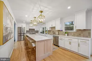 4 Olmstead Ct, Potomac, MD 20854 - Photo 16