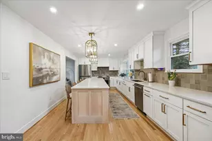4 Olmstead Ct, Potomac, MD 20854 - Photo 14