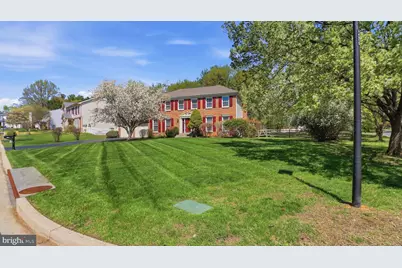 11201 Lake Breeze, North Potomac, MD 20878 - Photo 2