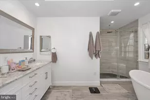 10101 Lloyd Rd, Potomac, MD 20854 - Photo 30