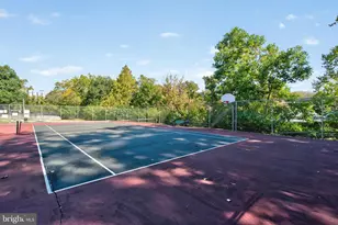 10101 Grosvenor Pl, Rockville, MD 20852 - Photo 30