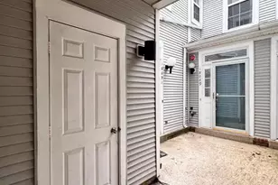 18089 Royal Bonnet Cir, Gaithersburg, MD 20886 - Photo 2