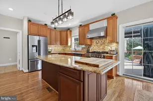 10713 Cloverbrooke Dr, Potomac, MD 20854 - Photo 10