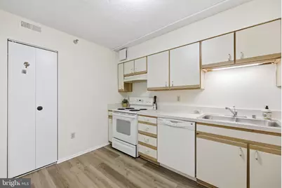 15107 Interlachen Drive #2-1006, Silver Spring, MD 20906 - Photo 18