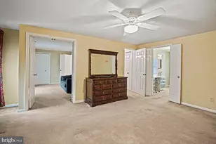 12737 Triple Crown Rd, Gaithersburg, MD 20878 - Photo 32