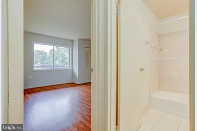 7400 Lakeview Drive #405, Bethesda, MD 20817 - Photo 16