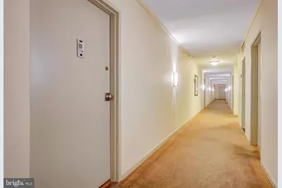 7400 Lakeview Drive #405, Bethesda, MD 20817 - Photo 4