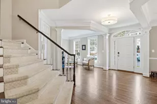 718 Turtle Pond Ln, Gaithersburg, MD 20878 - Photo 2