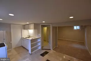 909 Maplewood Ave, Takoma Park, MD 20912 - Photo 6