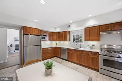 11708 Rosalinda Drive, Potomac, MD 20854 - Photo 8