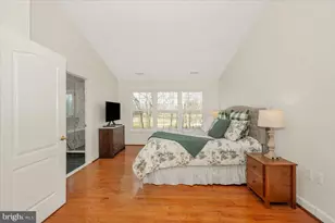 19716 Selby Ave, Poolesville, MD 20837 - Photo 32