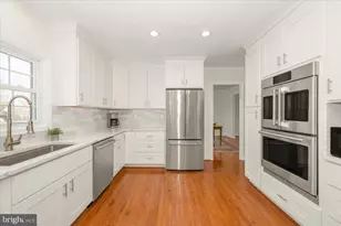 19716 Selby Ave, Poolesville, MD 20837 - Photo 20