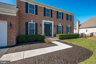 19716 Selby Ave, Poolesville, MD 20837 - Photo 2