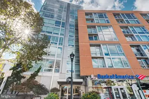 6820 Wisconsin Ave, Bethesda, MD 20815 - Photo 32