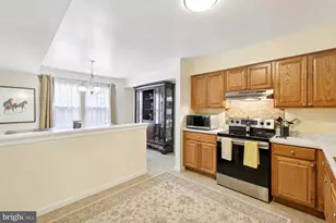 13 Pickering Ct, Germantown, MD 20874 - Photo 16