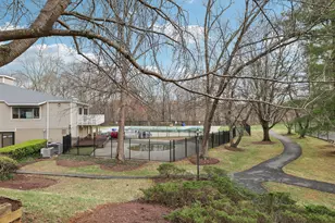 13 Pickering Ct, Germantown, MD 20874 - Photo 34