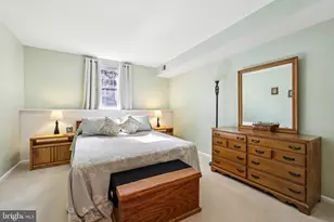 13 Pickering Ct, Germantown, MD 20874 - Photo 22