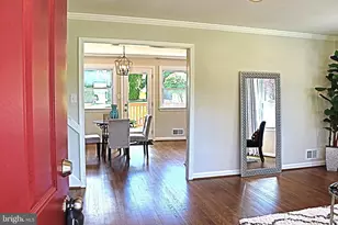 711 Woodburn Rd, Rockville, MD 20851 - Photo 2