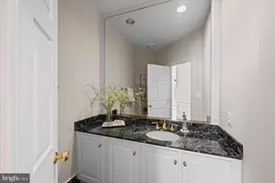7109 Deer Crossing Ct, Bethesda, MD 20817 - Photo 18
