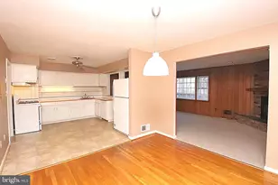 13404 Dowlais Dr, Rockville, MD 20853 - Photo 12