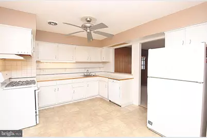 13404 Dowlais Drive, Rockville, MD 20853 - Photo 8