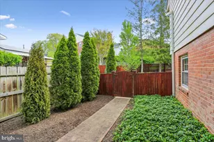 9909 Ashburton Ln, Bethesda, MD 20817 - Photo 52