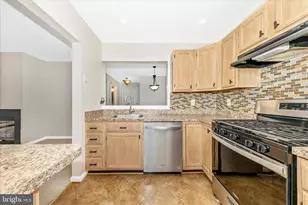 13205 Cloppers Mill Dr, Germantown, MD 20874 - Photo 16