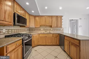 7425 Royal Dominion Dr, Bethesda, MD 20817 - Photo 14