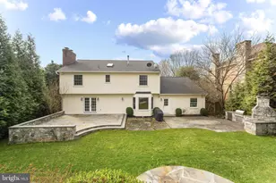 7425 Royal Dominion Dr, Bethesda, MD 20817 - Photo 4