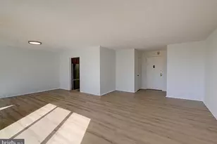 5225 Pooks Hill Rd, Bethesda, MD 20814 - Photo 2