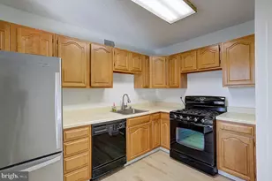 5225 Pooks Hill Rd, Bethesda, MD 20814 - Photo 8