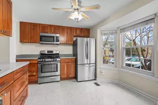 20405 Afternoon Ln, Germantown, MD 20874 - Photo 2