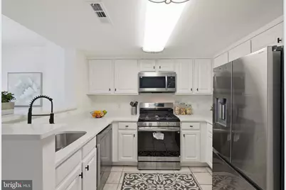 11710 Old Georgetown Road #719, North Bethesda, MD 20852 - Photo 4