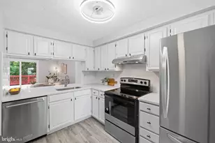 12468 Valleyside Way, Germantown, MD 20874 - Photo 6