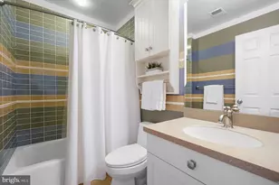 10 Meyer Point Ct, Potomac, MD 20854 - Photo 44