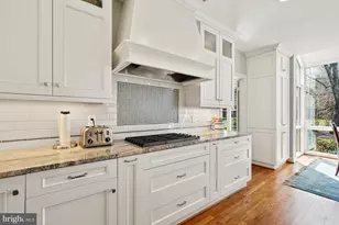 10 Meyer Point Ct, Potomac, MD 20854 - Photo 30
