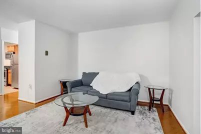4242 E West Hwy #902, Chevy Chase, MD 20815 - Photo 8
