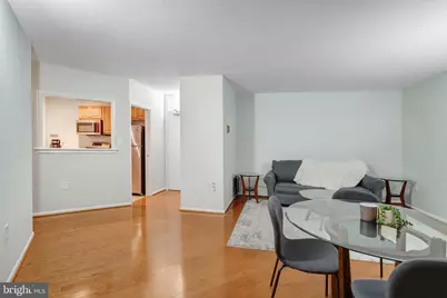 4242 E West Hwy #902, Chevy Chase, MD 20815 - Photo 8