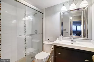 4242 East-West Hwy, Chevy Chase, MD 20815 - Photo 20