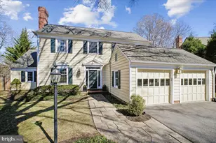 10229 Sundance Ct, Potomac, MD 20854 - Photo 2