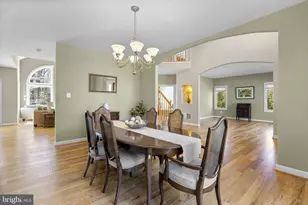 10421 Windsor View Dr, Potomac, MD 20854 - Photo 6