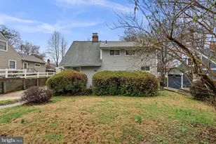 305 Patton Pl, Rockville, MD 20851 - Photo 2