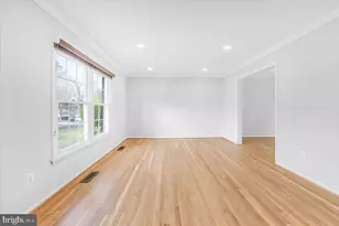 7121 Panorama Dr, Rockville, MD 20855 - Photo 6