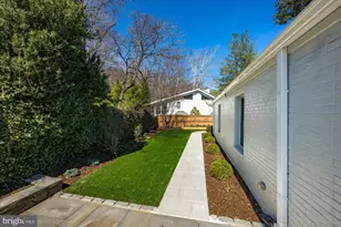 6700 Rannoch Rd, Bethesda, MD 20817 - Photo 32