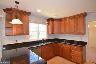 14704 Pinto Ln, Rockville, MD 20850 - Photo 12