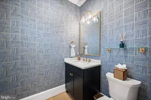 5102 Fairglen Ln, Chevy Chase, MD 20815 - Photo 18