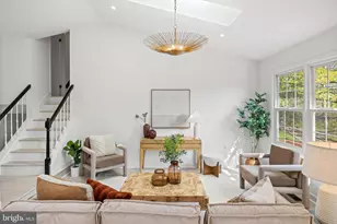 5 Solitaire Ct, Gaithersburg, MD 20878 - Photo 2